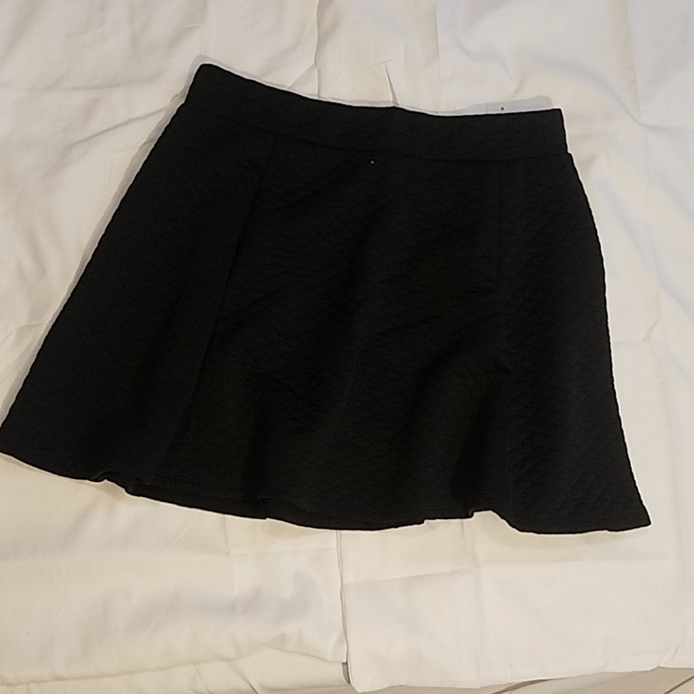 NWT Black Skater Shirt Size L